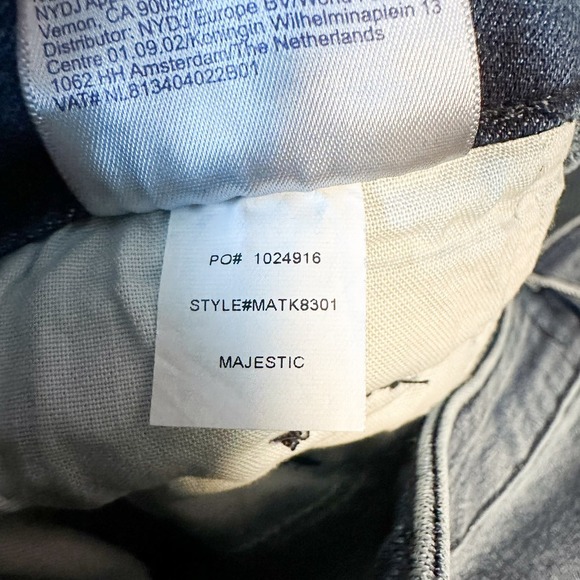 NYDJ Relaxed Straight LiftxTuck Technology Majestic Wash Jeans Size 10 - Picture 11 of 11